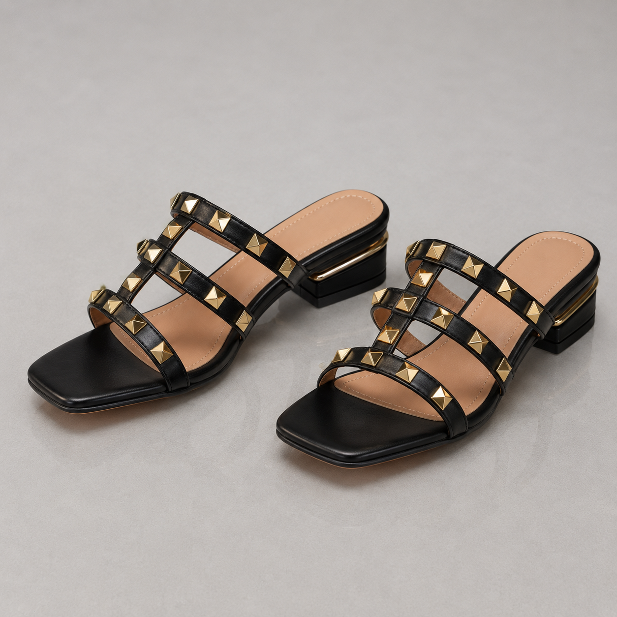 Studded Tacón Bajo