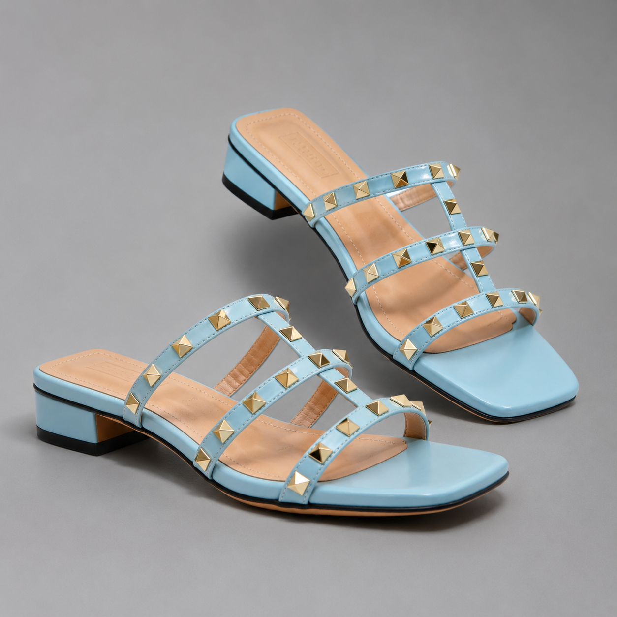 Studded Tacón Bajo